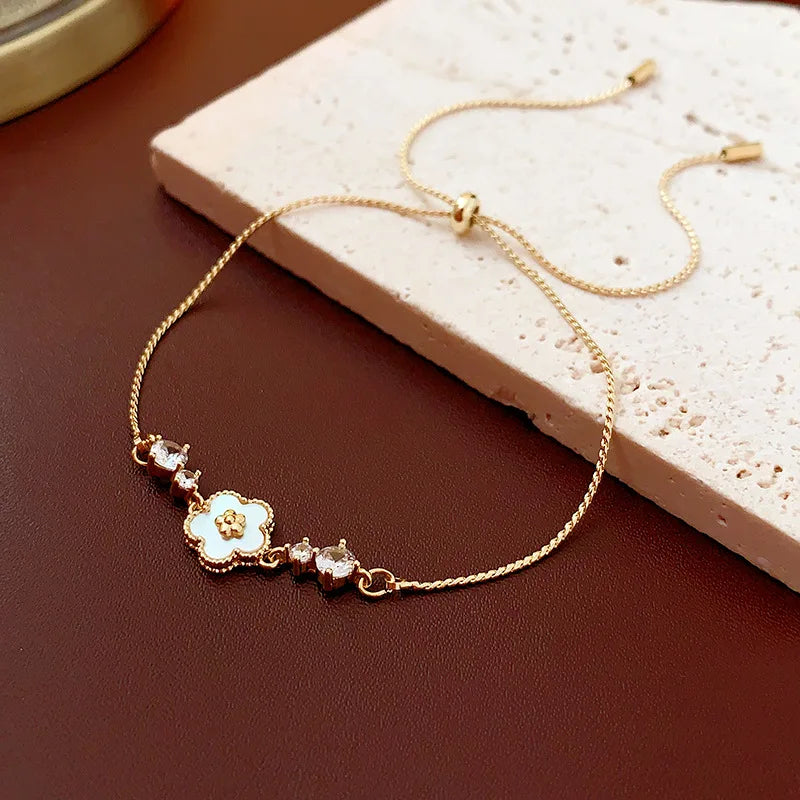 Blanche Clover Bracelet