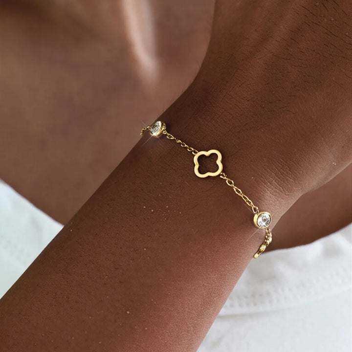 Lumière Clover Bracelet in gold worn on the wrist