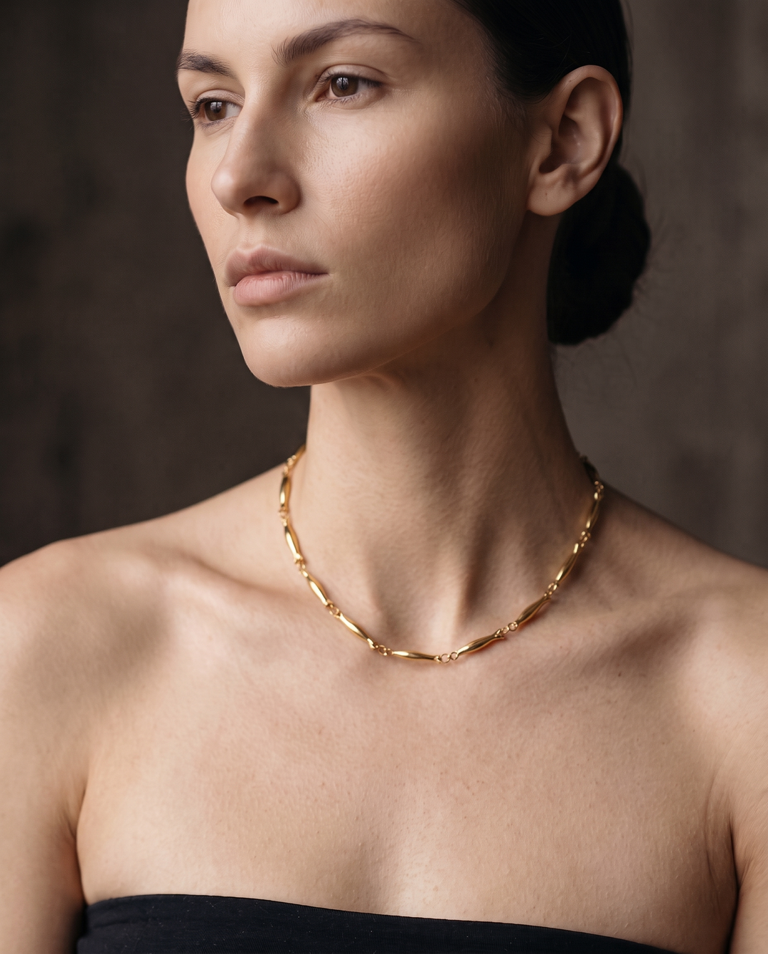 Bar Link Necklace & Bracelet Set worn by model e05