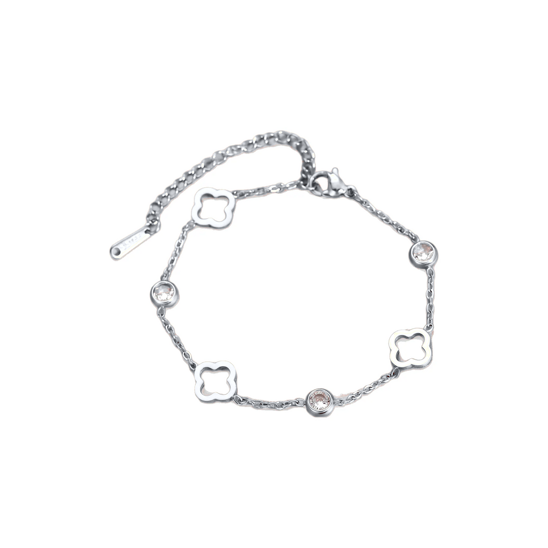 Lumière Clover Bracelet in silver on white background