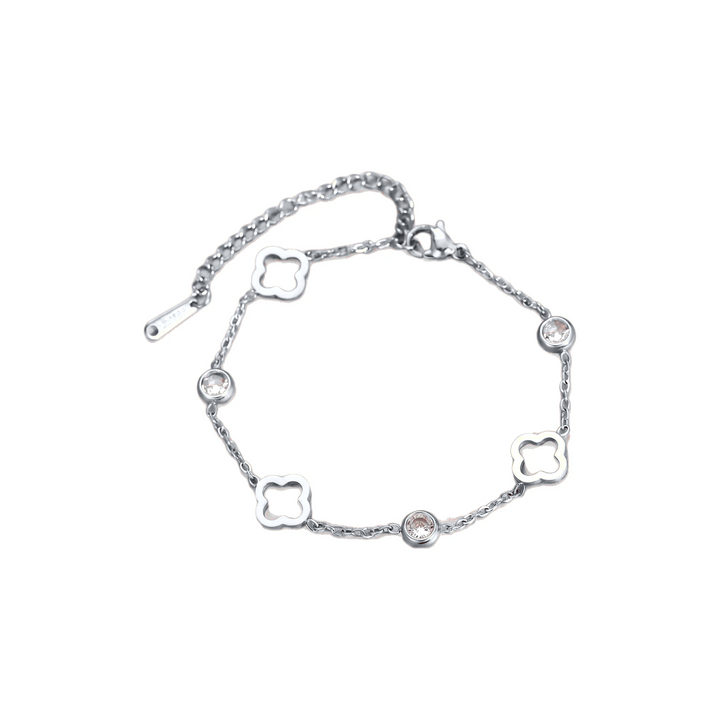 Lumière Clover Bracelet in silver on white background